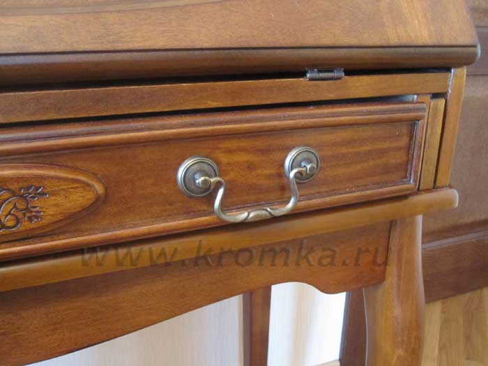 Ручки – очень важный элемент мебели. Это, как межкомнатные двери, мало что в квартире Вам приходится ежедневно многократно трогать рукой