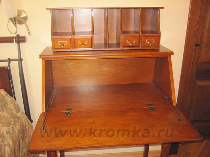 Внутренние отсеки бюро  легко изымаются и перемещаются в любое место