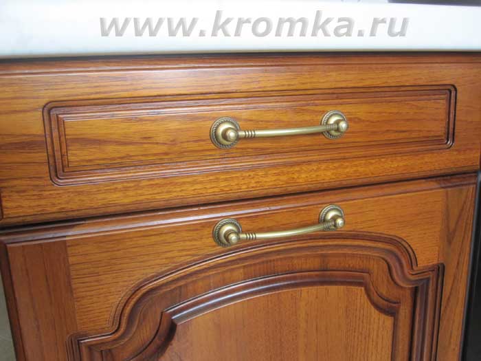 Ручки для шкафов на новой кухне